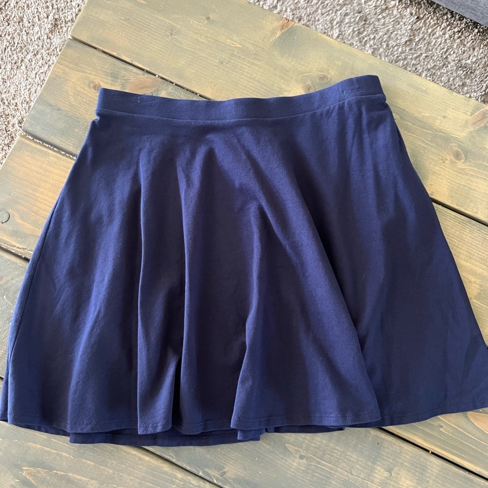 NWOT Forever 21 Navy Skirt